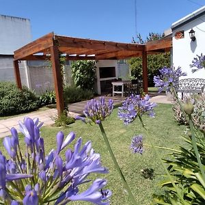 Cabaña a pasos del lago